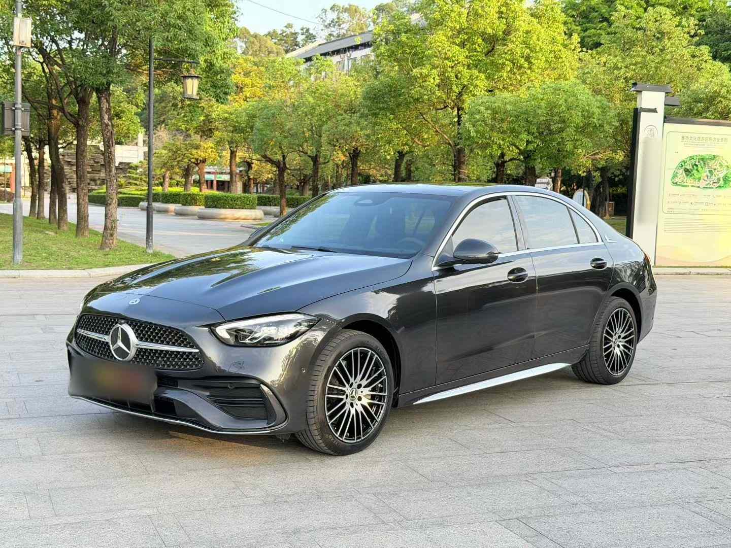 奔驰C级 2025款 改款 C 260 L 运动版(1)