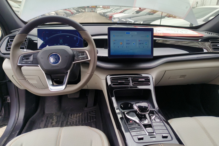 比亚迪 秦PLUS 2024款 荣耀版 DM-i 55KM领先型中控内饰7002