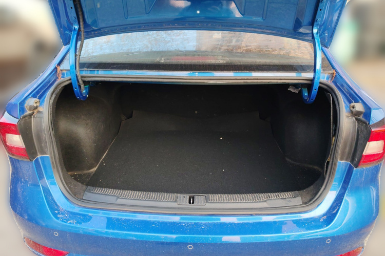 荣威i5 2019款 1.5L 手动4G互联朗豪版中控内饰23