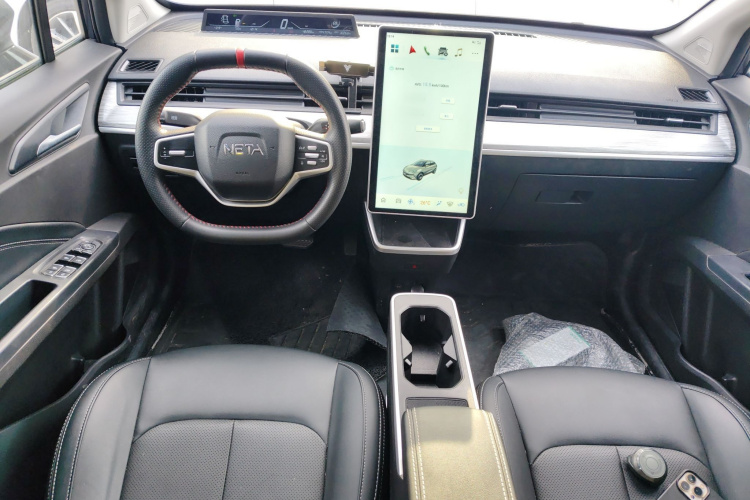 哪吒汽车 哪吒V 2022款 潮 400 Lite中控内饰7002