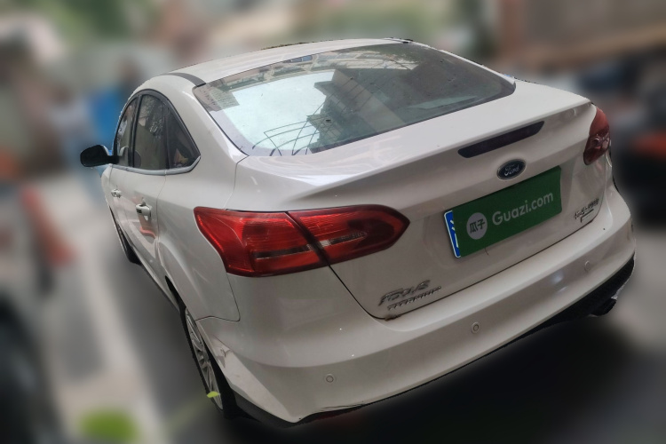 福特 福克斯 2015款 三厢 EcoBoost 180 自动旗舰型车身外观6003