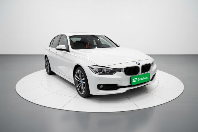 宝马3系 2015款 320i 超悦版时尚型车身外观3