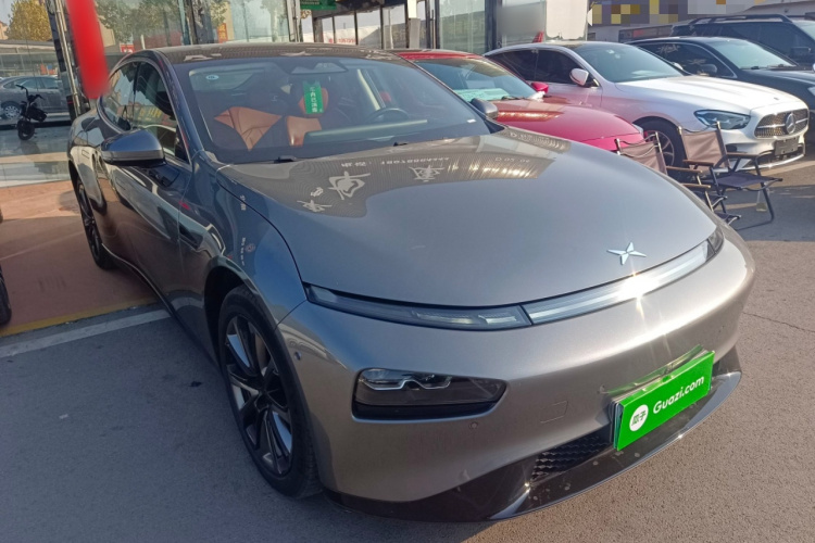 小鹏P7 2020款 670E车身外观3