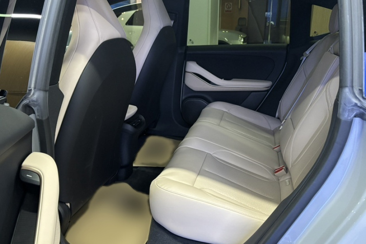 蔚来ET5 2022款 75kWh车身外观6009