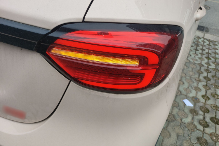 零跑汽车 零跑T03 2021款 400豪华Pro版车身外观9