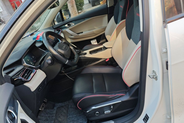 领克06 2020款 1.5T 耀Halo中控内饰19