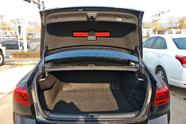 大众 迈腾 2020款 280TSI DSG 舒适型机舱底盘23