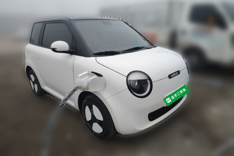 长安启源 长安Lumin 2024款 205km 橙风版车身外观3