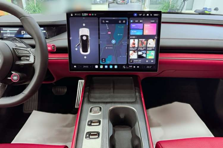 小米汽车 小米SU7 2024款 后驱长续航智驾版中控内饰7003