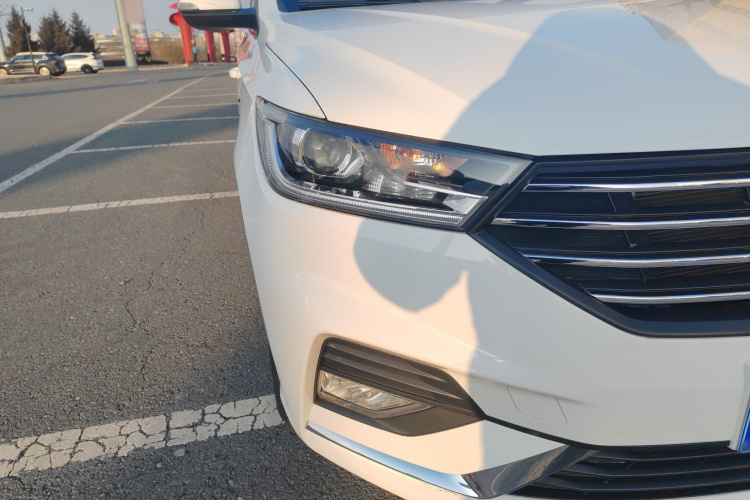 宝骏360 2018款 1.5L 手动精英型 国V车身外观6007