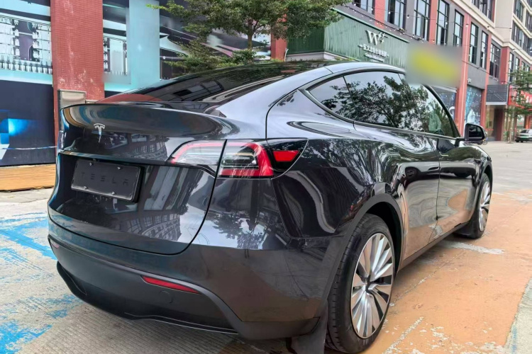 特斯拉 Model Y 2024款 后轮驱动版车身外观6004