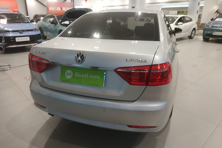 大众 朗逸 2013款 改款经典 1.6L 自动舒适版车身外观6