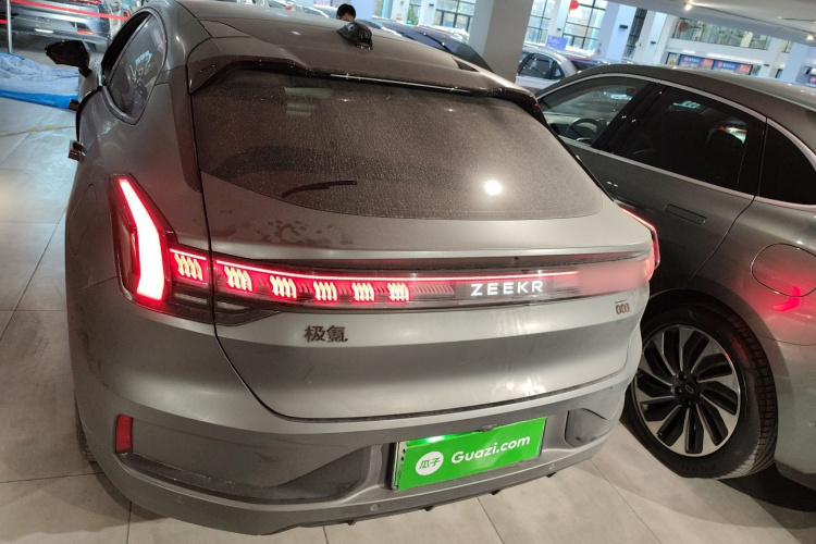 极氪001 2022款 超长续航双电机 ME版车身外观6