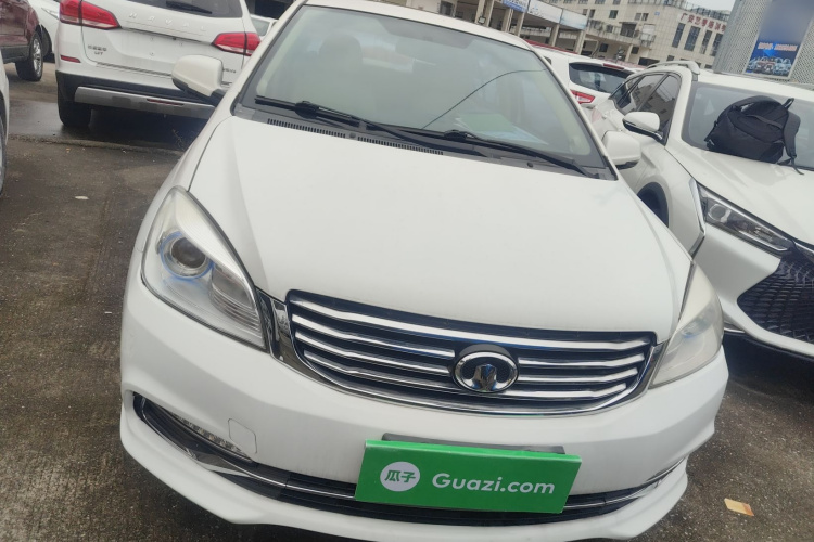 长城C30 2016款 1.5L AMT豪华型车身外观2