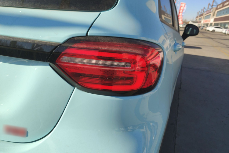 零跑汽车 零跑T03 2025款 403舒享版车身外观9