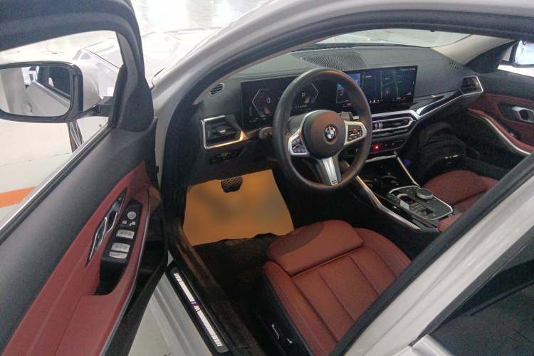 宝马3系 2024款 320Li M运动套装中控内饰20