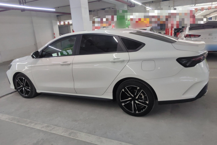 吉利汽车 2024款 缤瑞COOL 1.5T DCT龙腾版车身外观4