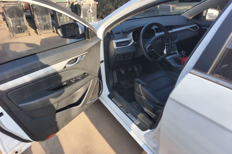 吉利汽车 帝豪 2018款 1.5L 手动向上互联版中控内饰20