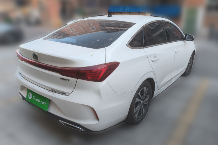 长安 逸动 2022款 PLUS 蓝鲸NE 1.4T GDI DCT尊贵版车身外观7