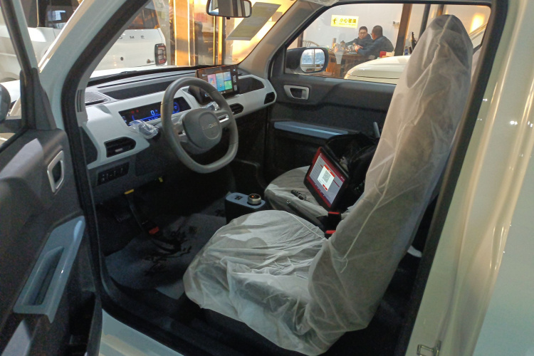 吉利银河 2024款 熊猫mini 200km 耐力熊中控内饰19