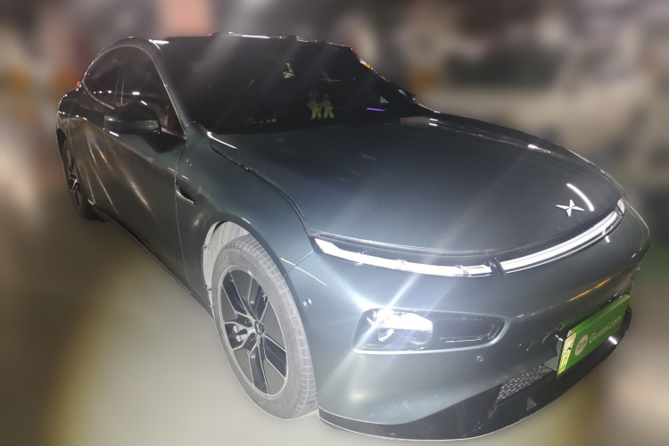 小鹏P7 2023款 P7i 702 Pro车身外观3