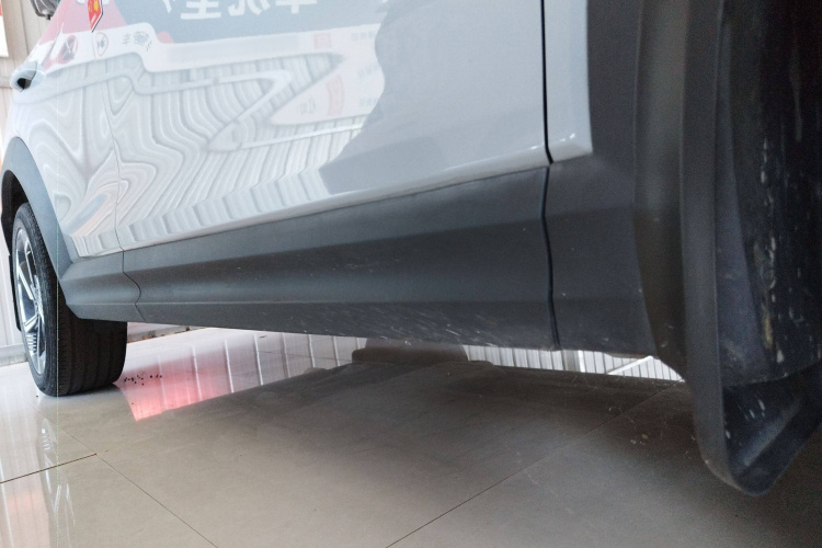 领克06 EM-P 2022款 PHEV 84KM续航版 Pro局部细节9001