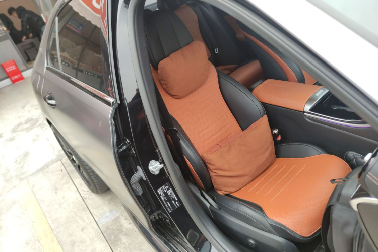 奔驰C级 2022款 改款 C 260 L 运动版局部细节41