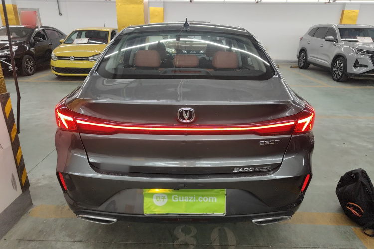 长安 逸动 2024款 PLUS 蓝鲸NE 1.4T GDI DCT高能版车身外观6