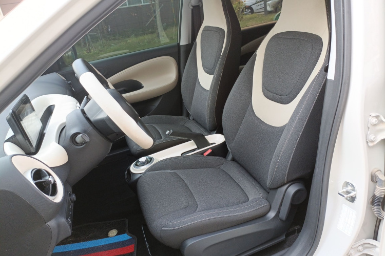 五菱汽车 五菱缤果 2024款 203km 轻享款中控内饰19