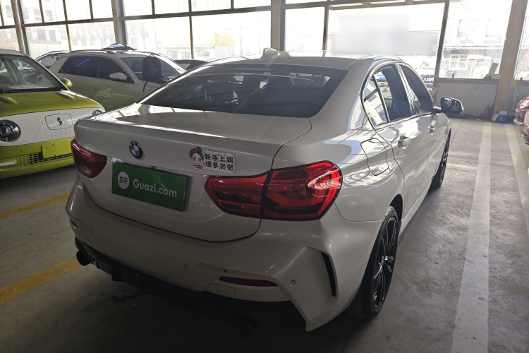 宝马1系 2021款 改款 125i M运动曜夜版车身外观6005