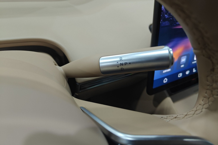 鸿蒙智行 智界R7 2024款 纯电 667km Max局部细节18