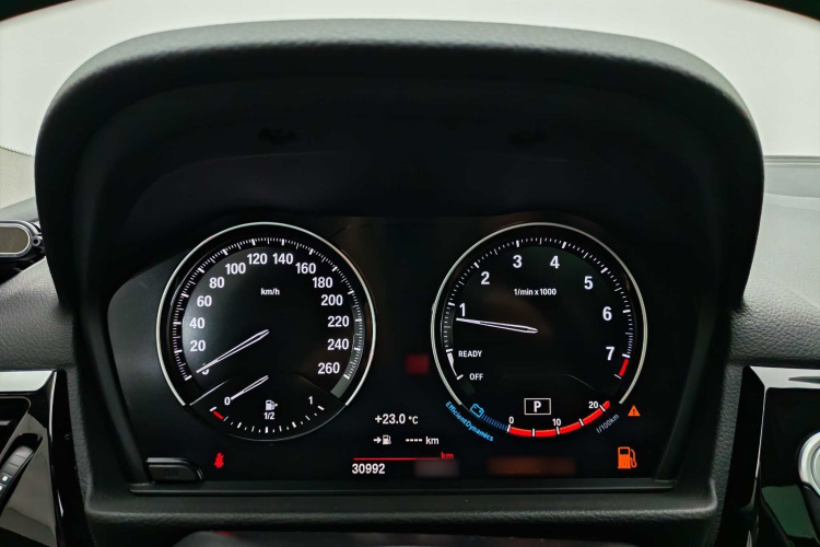 宝马1系 2021款 改款 125i M运动曜夜版中控内饰7005