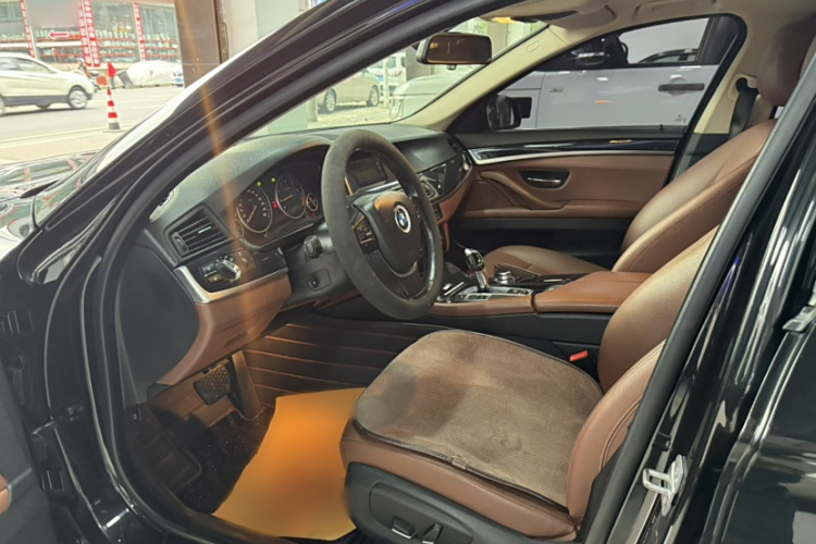 宝马5系 2017款 520Li 典雅型中控内饰7002