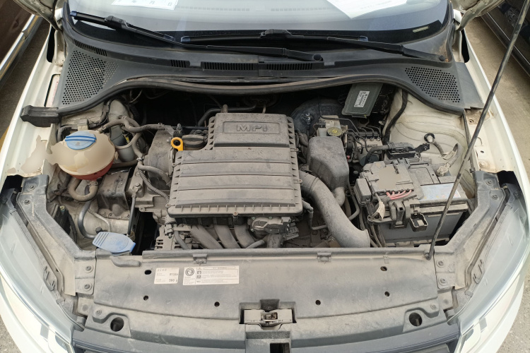 大众 桑塔纳 2017款 浩纳 1.6L 自动风尚版机舱底盘24