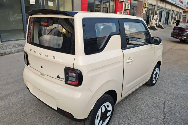 吉利银河 熊猫 2025款 210km 元气熊车身外观6005