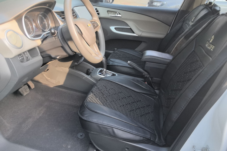 雪佛兰 2015款 赛欧3 1.5L AMT幸福天窗版局部细节19