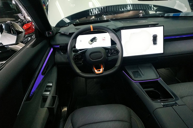 领克08 EM-P 2023款 120km 长续航Halo中控内饰13