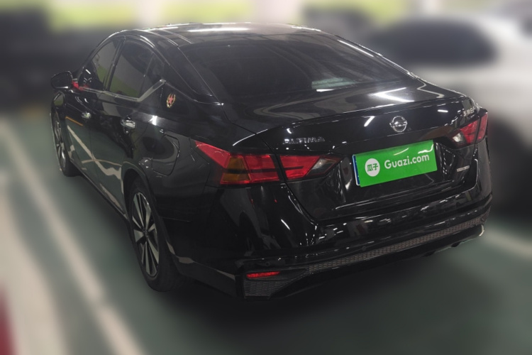 日产 天籁 2021款 2.0L XL 舒适版车身外观5