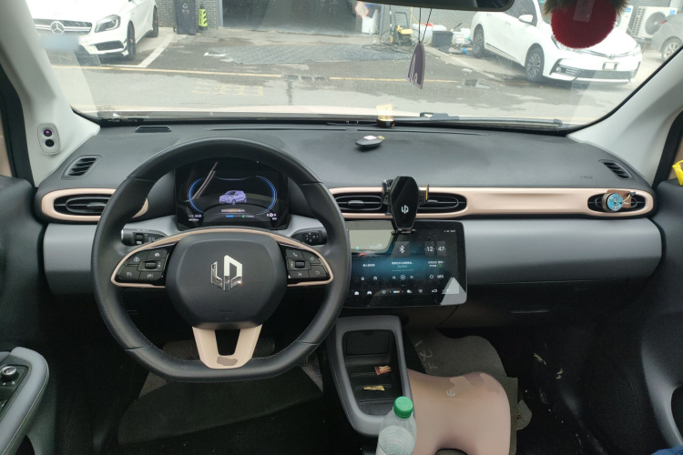 零跑汽车 零跑T03 2021款 400豪华Pro版中控内饰12