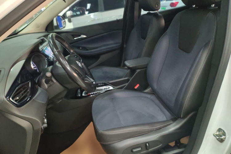 别克 昂科拉GX 2020款 20T CVT两驱豪华型中控内饰19