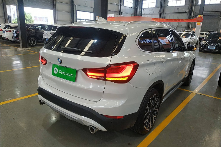 宝马X1 2020款 xDrive25Li 尊享型车身外观7