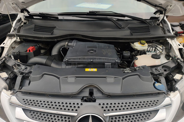 奔驰 威霆 2016款 2.0T 商务版局部细节24