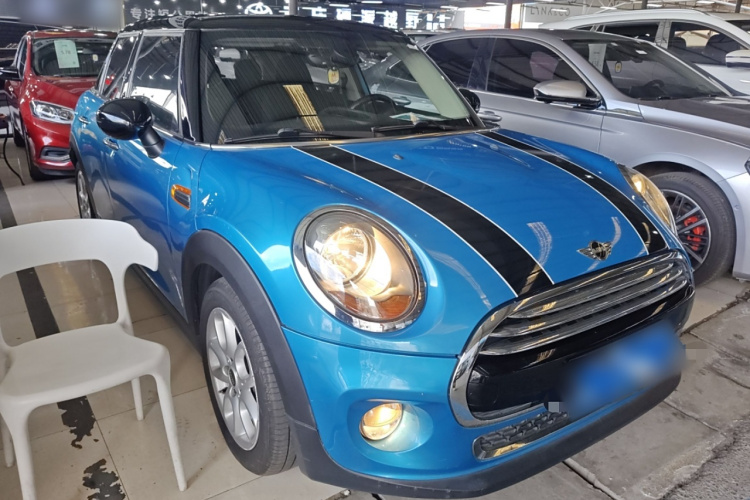 MINI 2015款 1.5T COOPER Fun 五门版车身外观3