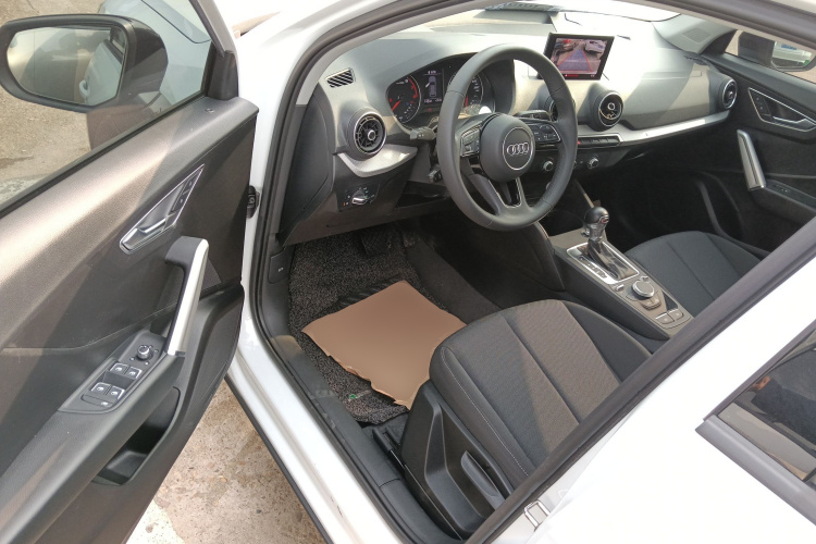 奥迪Q2L 2020款 35 TFSI 进取动感型中控内饰20