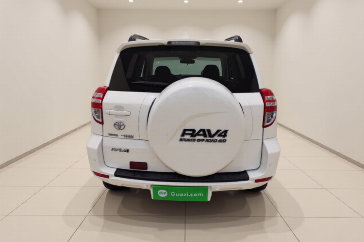 丰田 RAV4荣放 2011款 2.0L 自动豪华版车身外观6