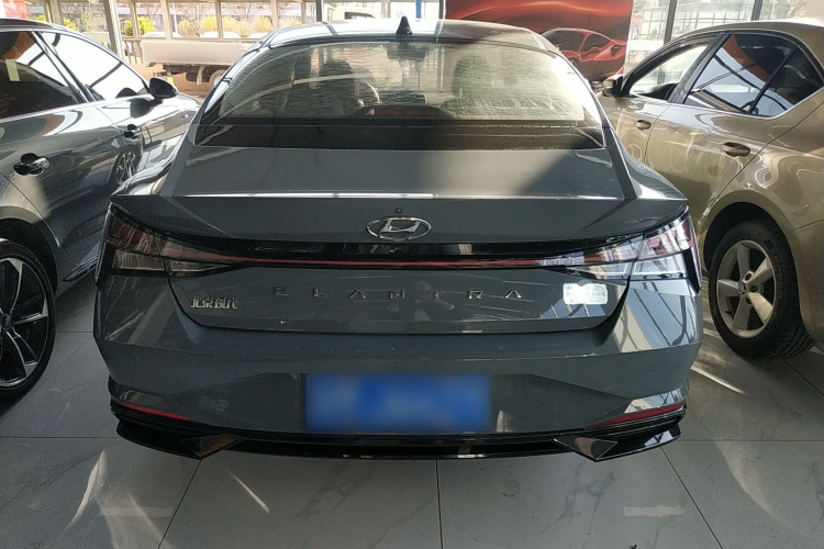 现代 伊兰特 2021款 1.5L CVT LUX尊贵版车身外观6