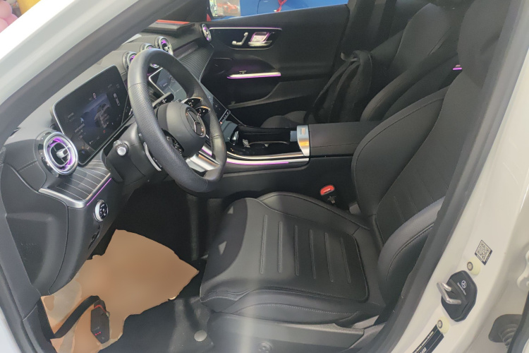 奔驰C级 2024款 改款二 C 260 L 运动版局部细节19