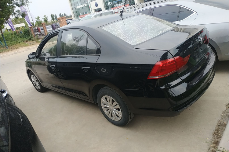 大众 桑塔纳 2019款 1.5L 自动风尚版 国VI车身外观4