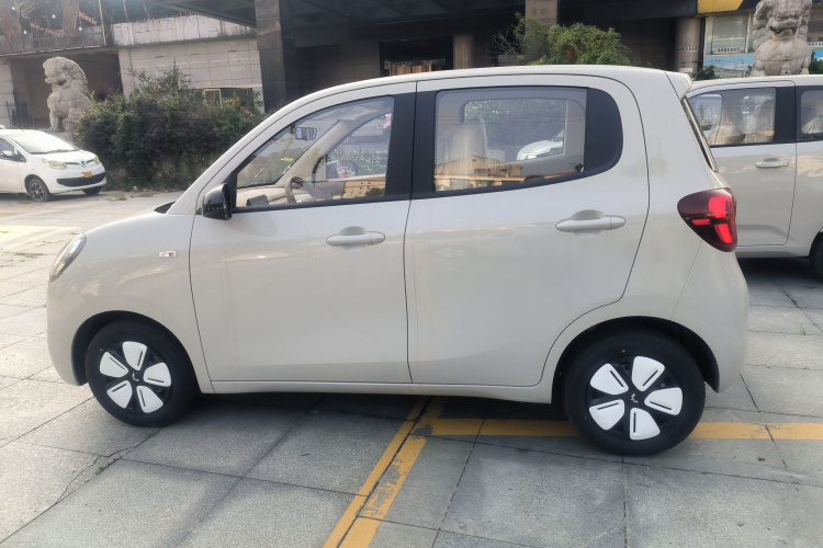 五菱汽车 宏光MINIEV 2025款 四门版 进阶款车身外观4