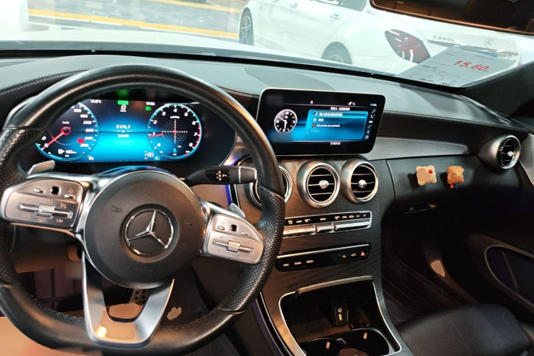 奔驰C级(进口) 2019款 C 260 轿跑车中控内饰12